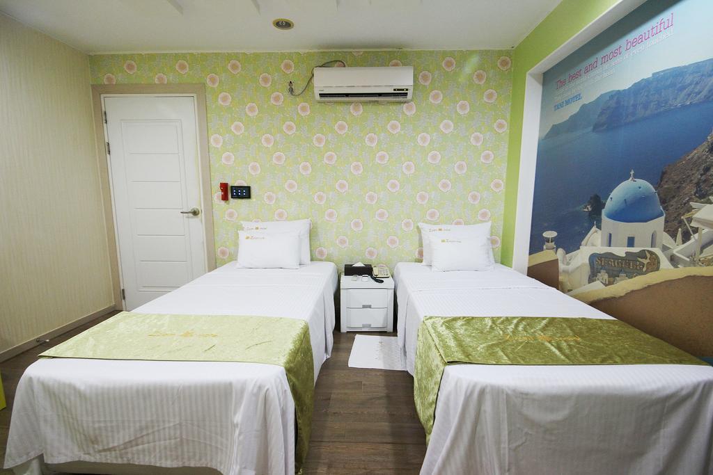 Hole In One Hotel Sacheon Eksteriør bilde